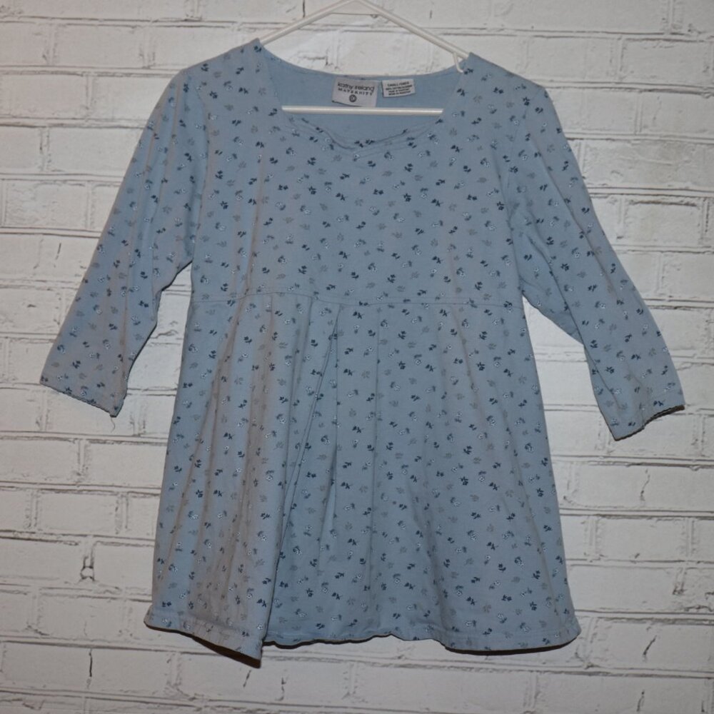 🌿 Kathy Ireland Maternity Top · Size Small Soft, breathable
